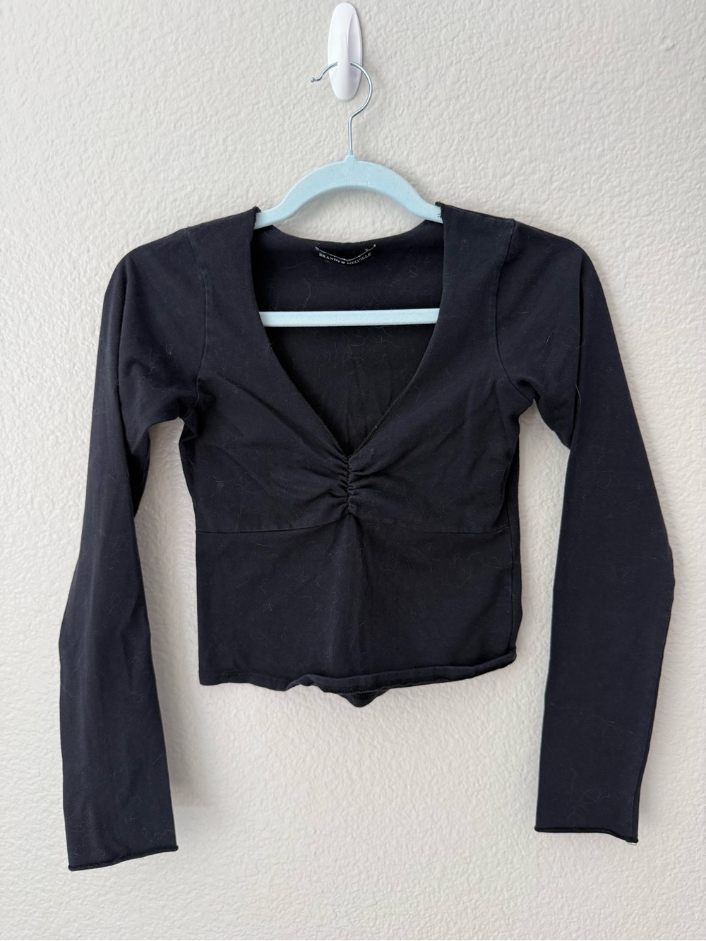 Brandy Melville Black Long Sleeve Zelly Cropped Top